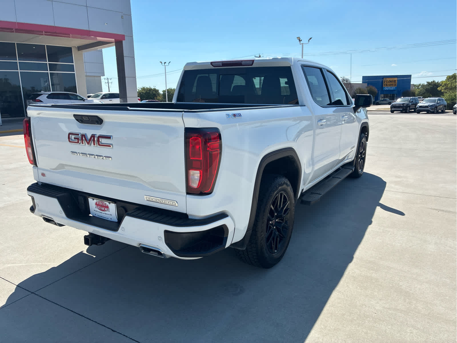 2025 GMC Sierra 1500 Elevation