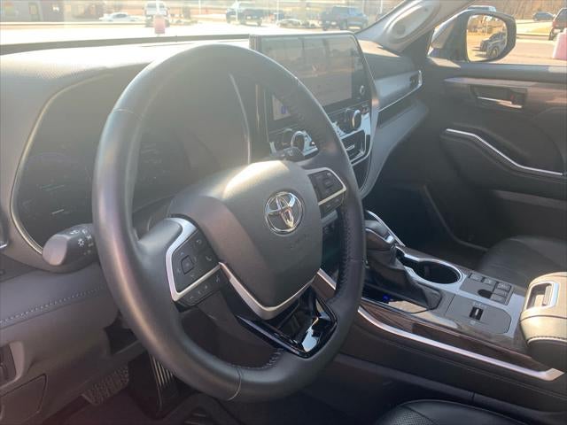 2024 Toyota Highlander Platinum