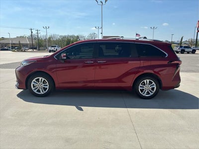 2023 Toyota Sienna Limited