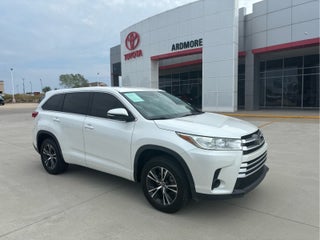 2017 Toyota Highlander LE