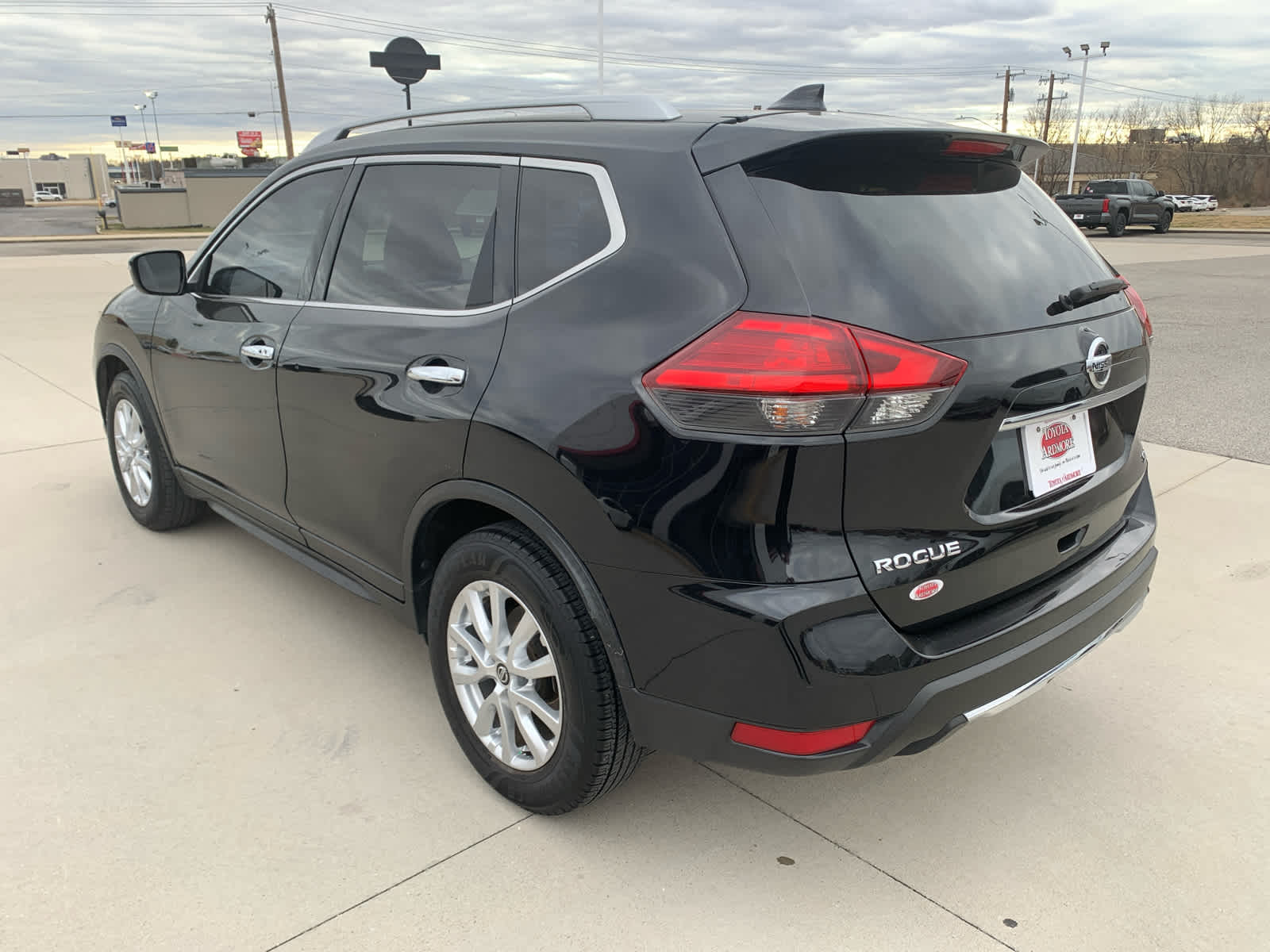 2017 Nissan Rogue SV