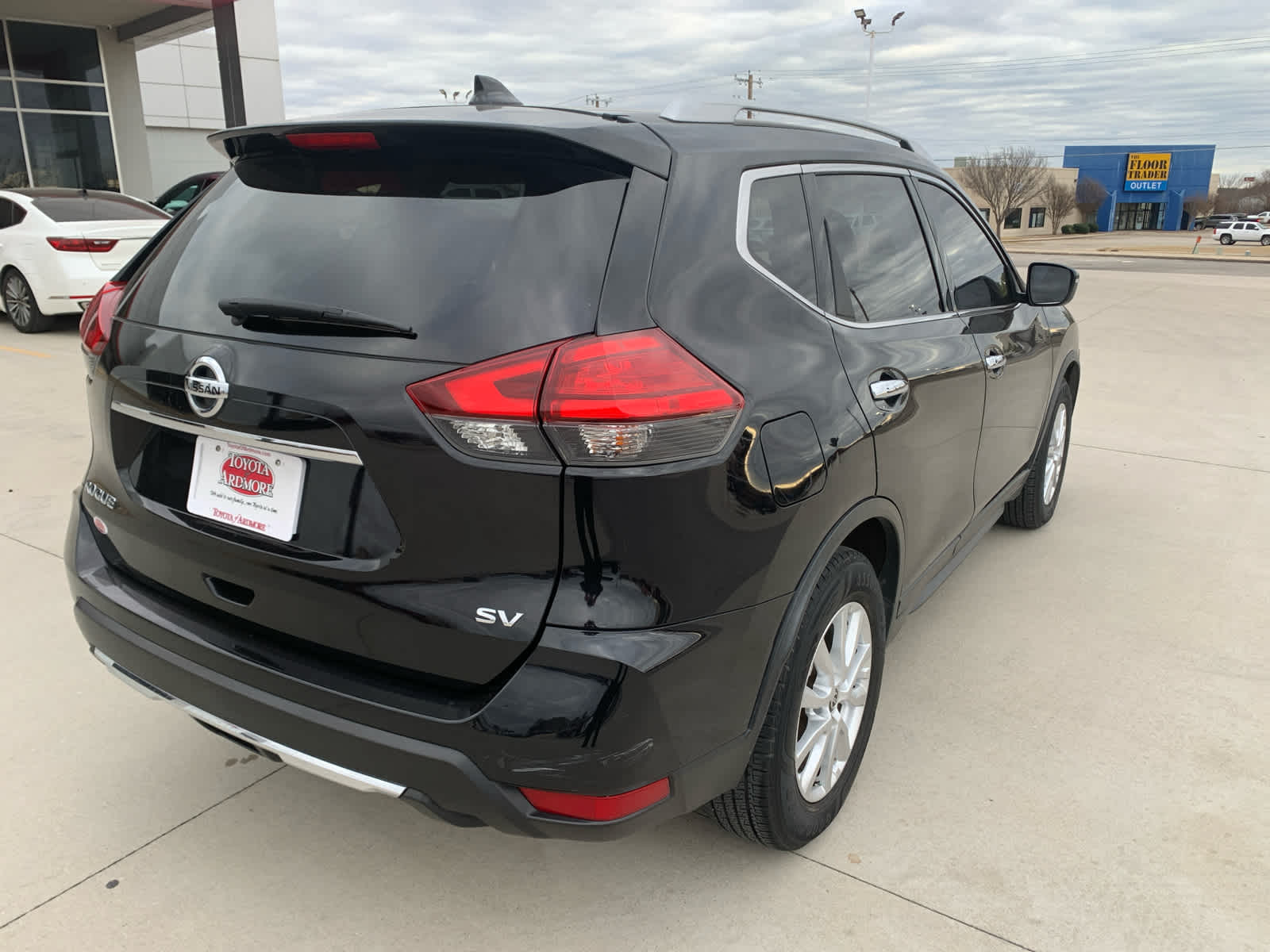 2017 Nissan Rogue SV