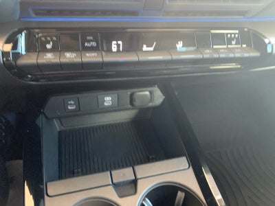 2023 Toyota Prius XLE