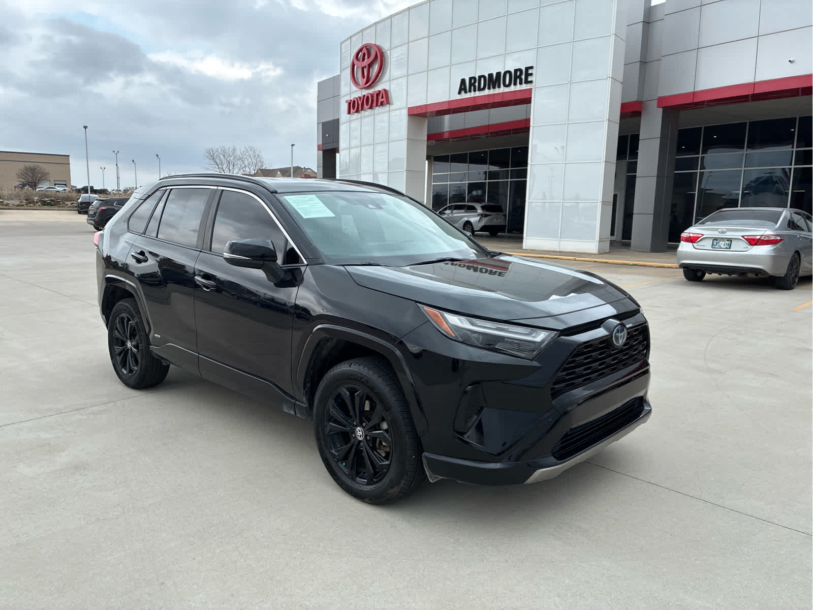 2022 Toyota RAV4 Hybrid SE