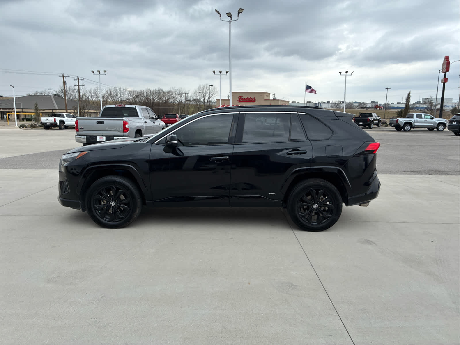 2022 Toyota RAV4 Hybrid SE