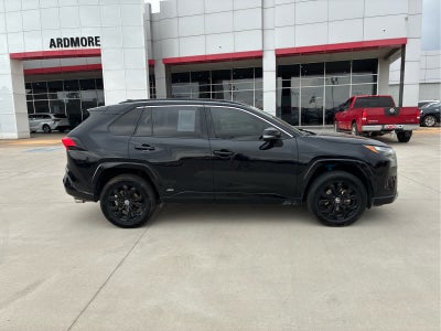 2022 Toyota RAV4 Hybrid SE