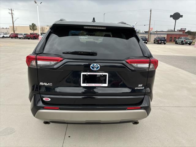 2022 Toyota RAV4 Hybrid SE