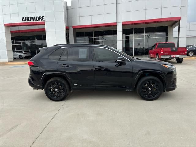 2022 Toyota RAV4 Hybrid SE