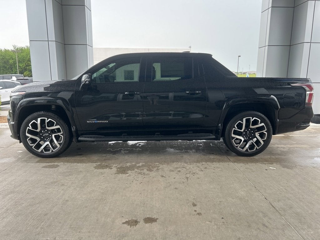 2025 Chevrolet Silverado EV RST - Max Range