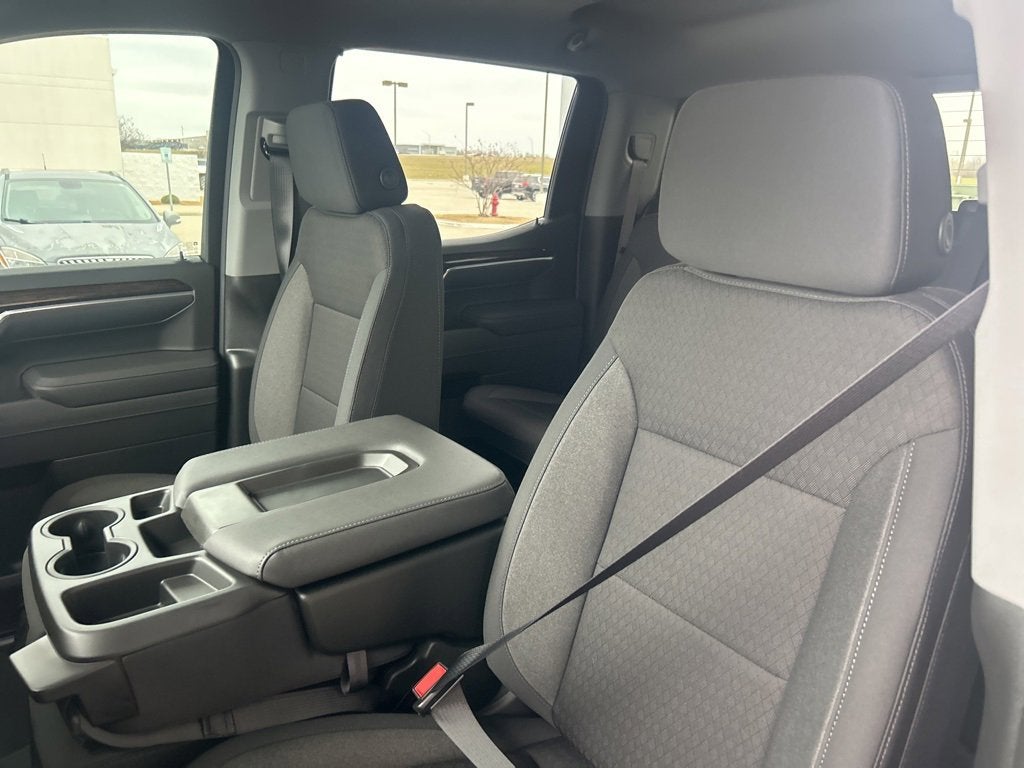 2025 GMC Sierra 1500 SLE