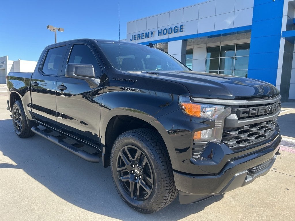 2026 Chevrolet Silverado 1500 Custom's photo