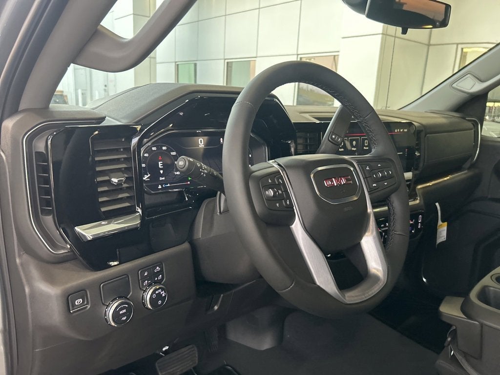 2025 GMC Sierra 1500 SLE