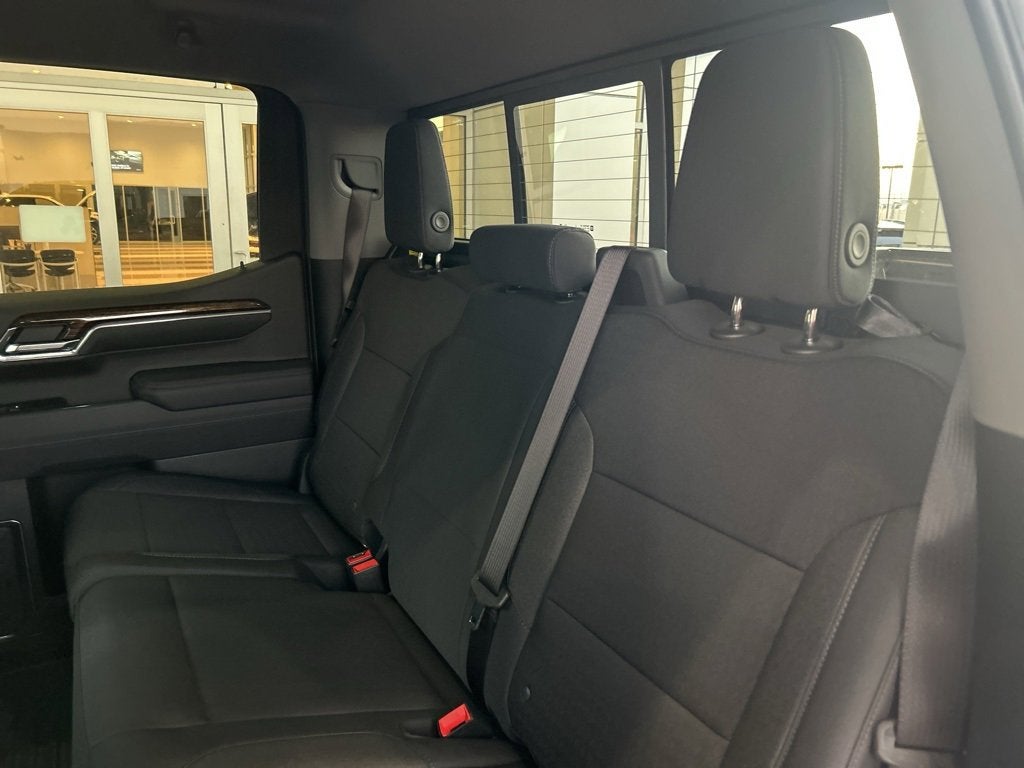 2025 GMC Sierra 1500 SLE