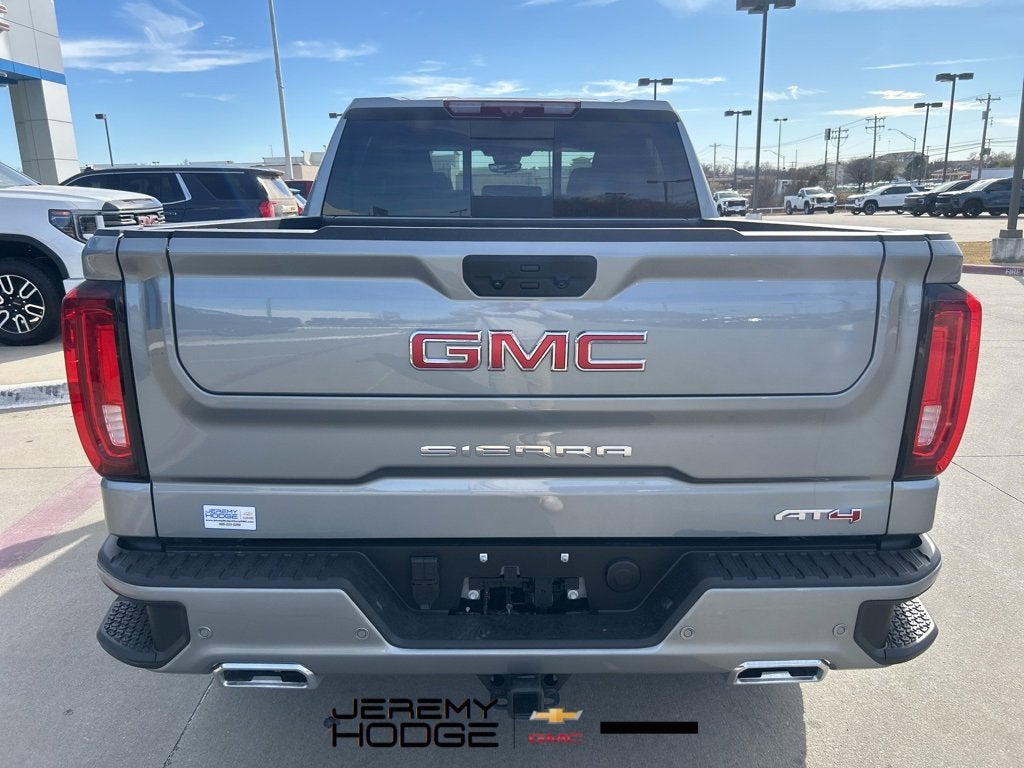 2025 GMC Sierra 1500 AT4