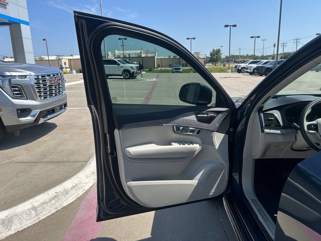 2025 Volvo XC90 Plug-In Hybrid Ultra