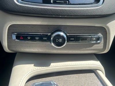 2025 Volvo XC90 Plug-In Hybrid Ultra