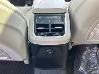 2025 Volvo XC90 Plug-In Hybrid Ultra