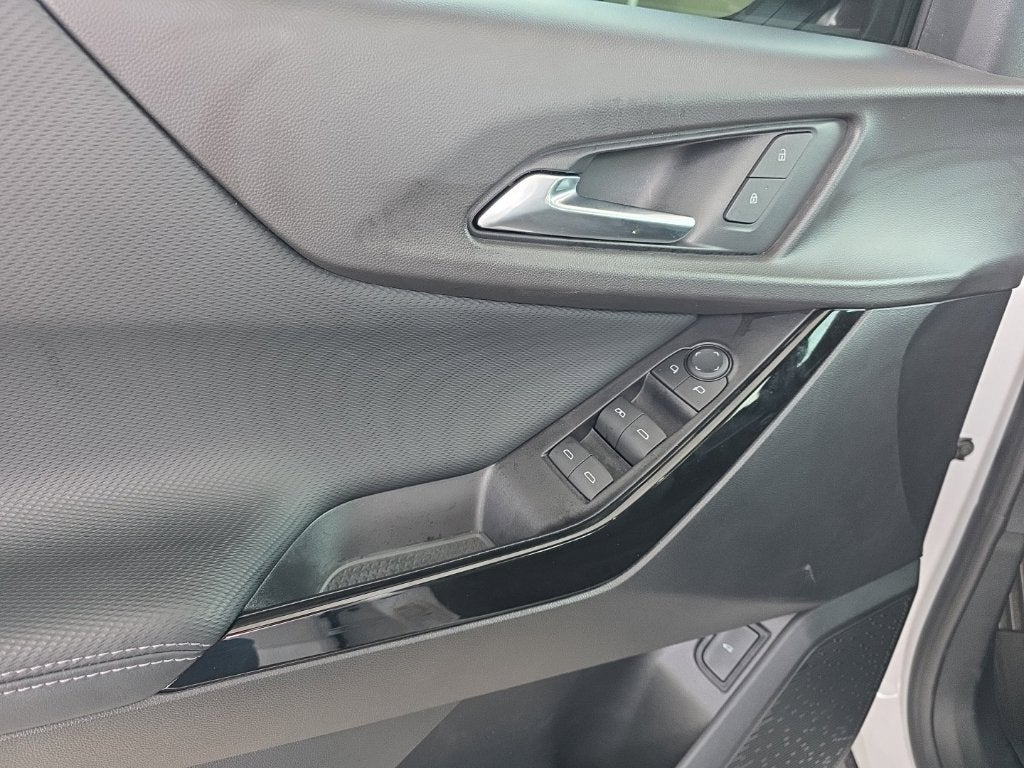 2027 Chevrolet Equinox LT - Photo 13