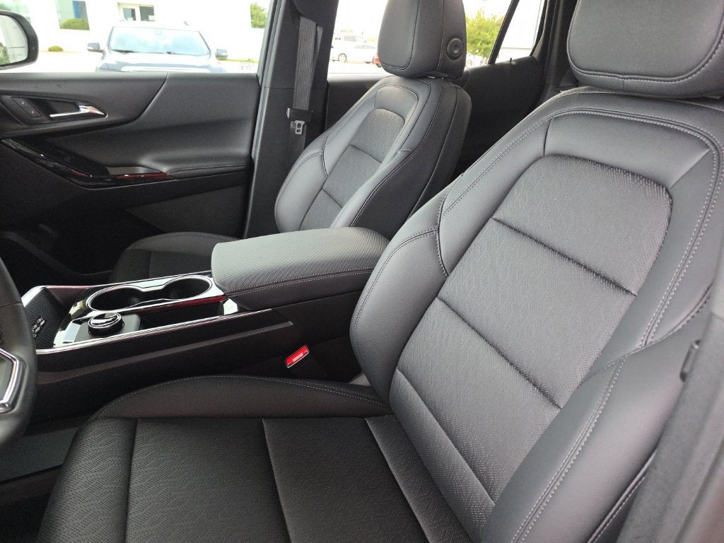 2027 Chevrolet Equinox LT - Photo 9